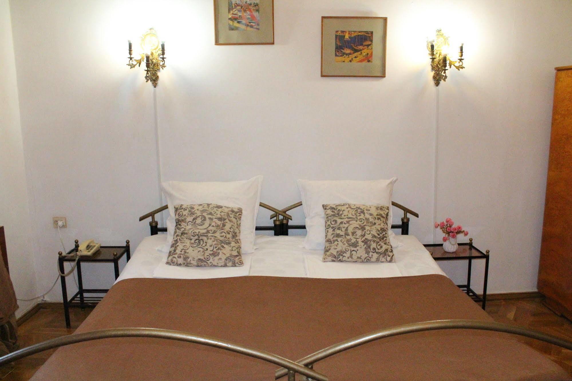 Classic Hotel Tbilisi Eksteriør bilde